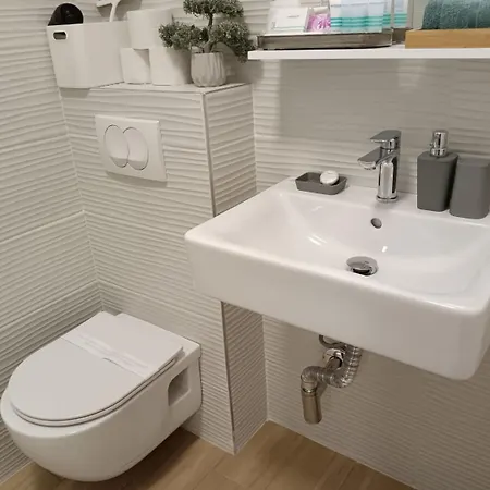 ゲストハウス Adris *