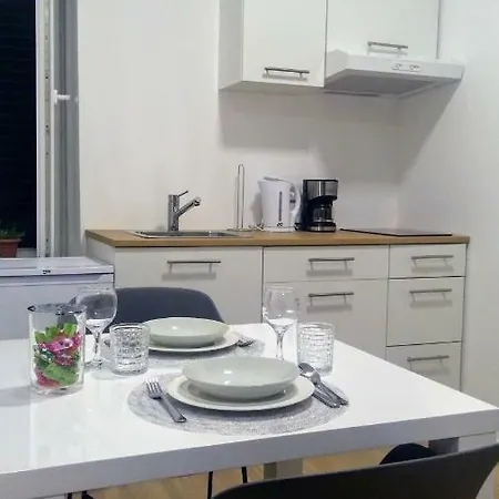 ゲストハウス Adris