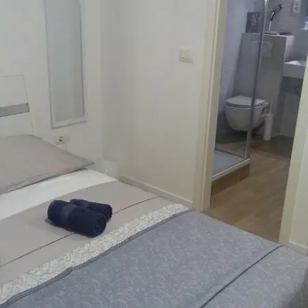 Πανσιόν Adris