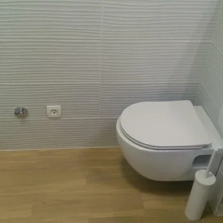 Adris ゲストハウス シベニク