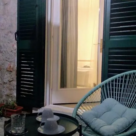 Πανσιόν Adris *