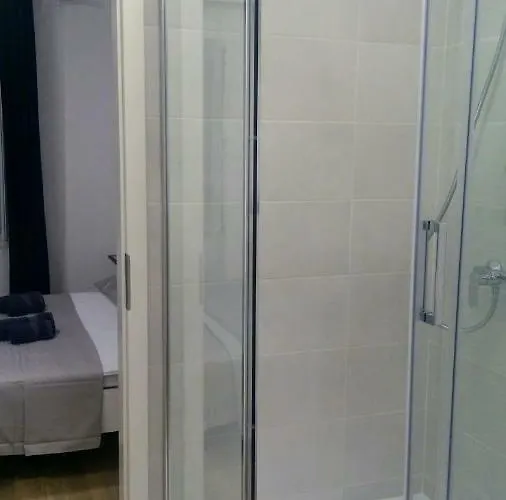 Gostinjska kuća Adris *